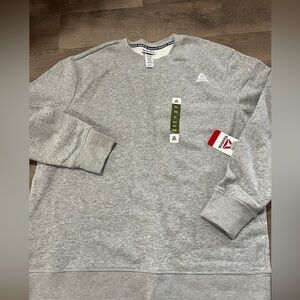 Reebok Fleece Crew Short Size XL New